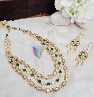 Suniya jewellery Pendent set
