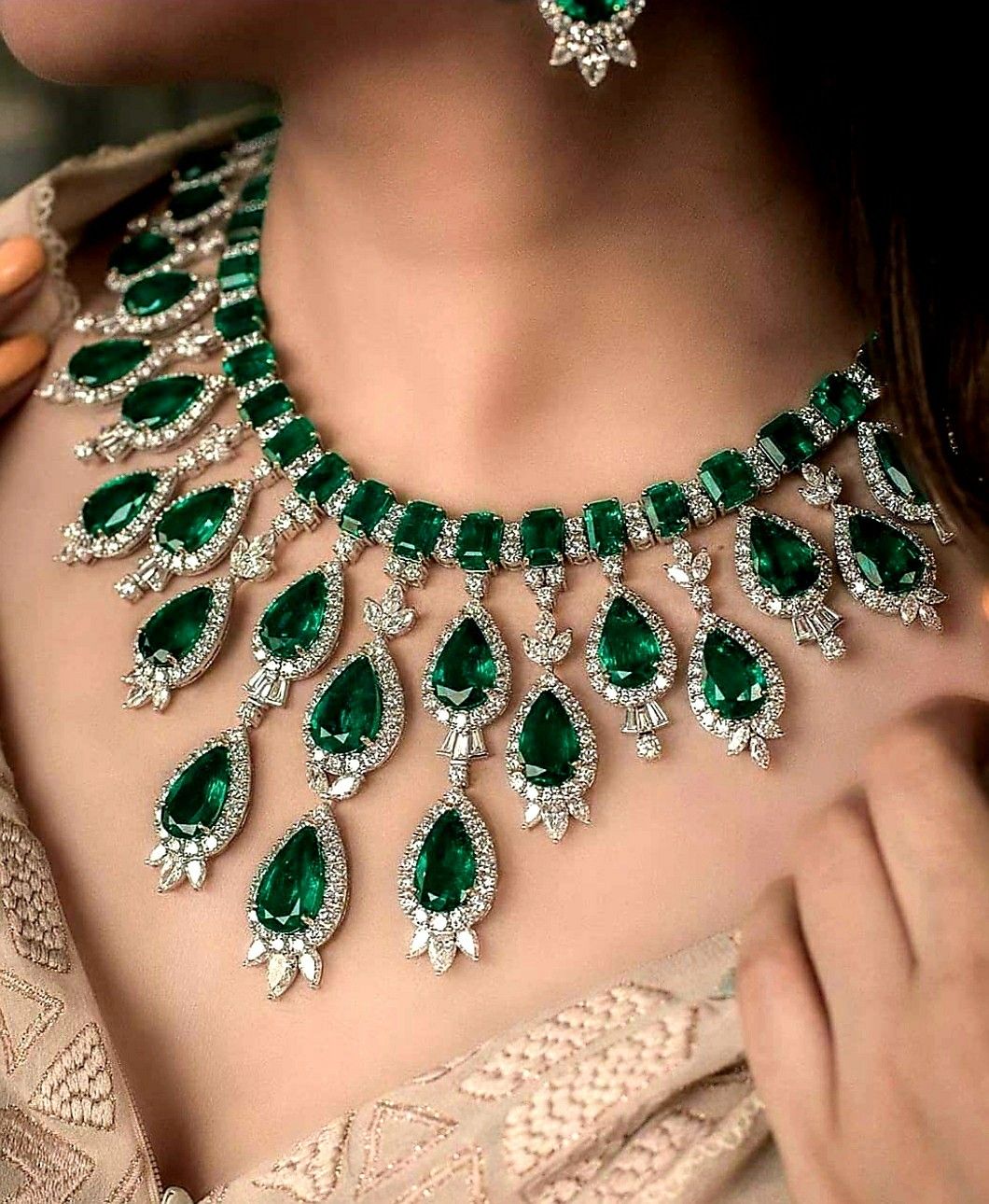 Awesome Look set for you